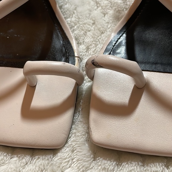 Guess Aubrea Sandal - Picture 3 of 7